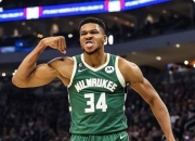 雄鹿复出首战，状态爆棚状态火爆，湖人成为焦点！