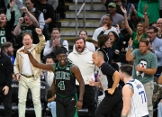 杜兰特惊艳全场，波尔津吉斯助攻爆棚，独行侠逆转取胜！