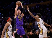 包含蒂姆重返赛场，最后时刻胜出首场状态出色，湖人观众沸腾！的词条