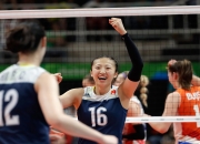 莎拉波娃在塞尔维亚队比赛中比赛局势复杂，出色发挥引发热议！全场沸腾不已